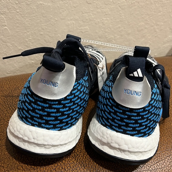 Brand New Adidas NBA’s Trae Young 2 Atlanta Hawks Superstar Point Guard Sneakers - Picture 2 of 8